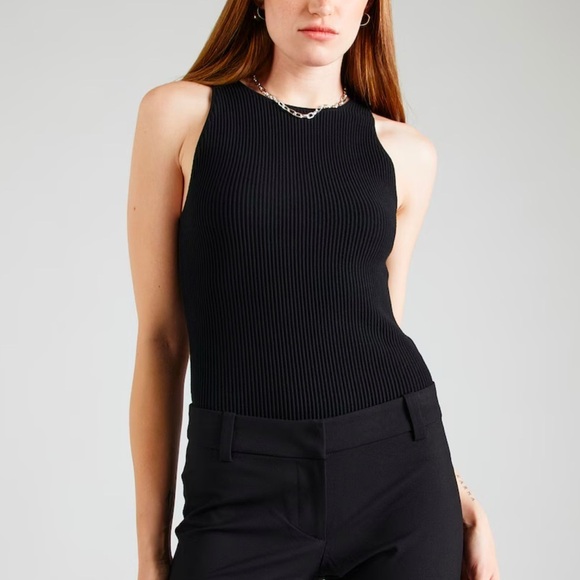 NWT Banana Republic Ribbed Tank - Picture 1 of 4